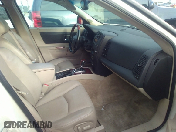 2004 Cadillac SRX with VIN 1GYEE63A040146994, listed as a IAAI auction lot 35501334 with 206,073 mi miles. Bid and sale history available at carsss.com. Image 5.