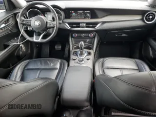 2020 Alfa Romeo Stelvio Ti z VIN ZASPAKBN8L7C76865, wystawiony jako Copart lot #49966655 z przebiegiem 26 531 mil mil oraz Szkody całkowita. Historia ofert i sprzedaży dostępna na DreamBid. Obrazek 8.