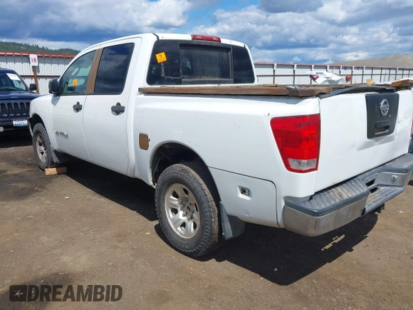 2005 Nissan Titan LE z VIN 1N6AA07BX5N505236, wystawiony jako IAAI lot #42315873 z przebiegiem 346 291 mil mil oraz . Historia ofert i sprzedaży dostępna na DreamBid. Obrazek 3.