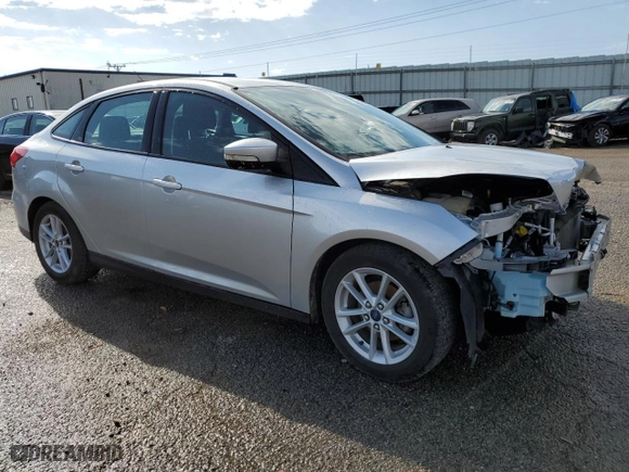 2015 Ford Focus SE with VIN 1FADP3F2XFL250141, listed as a Copart auction lot 43966795 with NaN miles and Clean Title. Bid and sale history available at carsss.com. Image 4.