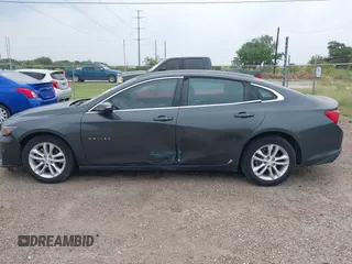 2018 Chevrolet Malibu LT z VIN 1G1ZD5ST4JF134775, wystawiony jako IAAI lot #42329196 z przebiegiem 92 527 mil mil oraz . Historia ofert i sprzedaży dostępna na DreamBid. Obrazek 14.