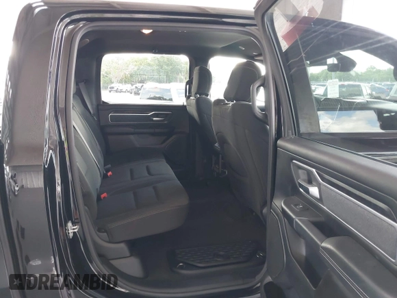 2020 Ram 1500 Big Horn z VIN 1C6RREFT0LN373453, wystawiony jako IAAI lot #42589862 z przebiegiem 93 768 mil mil oraz . Historia ofert i sprzedaży dostępna na DreamBid. Obrazek 8.