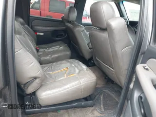 2002 Chevrolet Suburban LS with VIN 3GNEC16Z12G341471, listed as a IAAI auction lot 41458266 with 465,410 mi miles. Bid and sale history available at carsss.com. Image 8.
