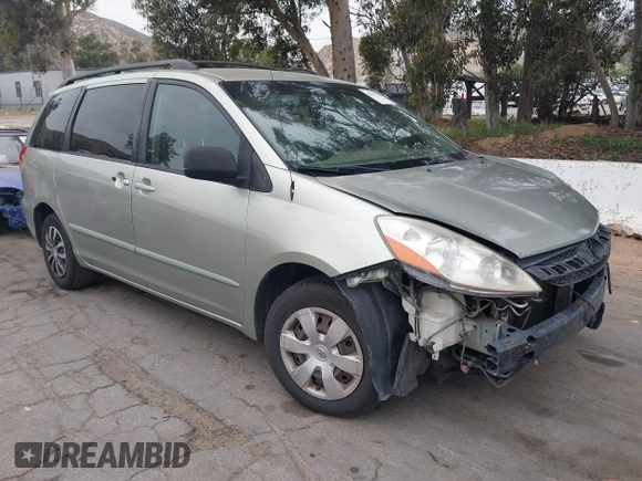 2007 Toyota Sienna CE with VIN 5TDZK23C27S070870, listed as a IAAI auction lot 42039359 with 331,934 mi miles and . Bid and sale history available at carsss.com. Image 1.