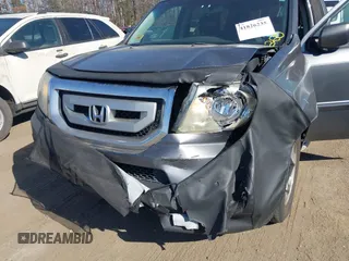 2011 Honda Pilot EX-L with VIN 5FNYF4H69BB015375, listed as a IAAI auction lot 41826235 with 199,171 mi miles and . Bid and sale history available at carsss.com. Image 6.
