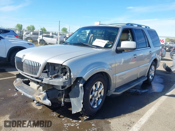 2006 Lincoln Navigator Luxury with VIN 5LMFU28516LJ13630, listed as a IAAI auction lot 42003960 with 139,505 mi miles. Bid and sale history available at carsss.com. Image 2.