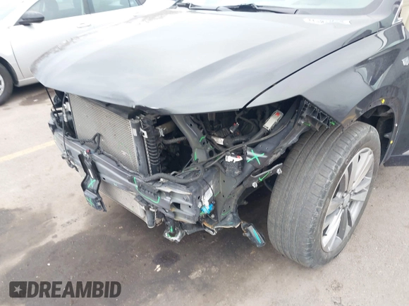 2022 Cadillac XT6 Premium Luxury with VIN 1GYKPDRS3NZ135129, listed as a IAAI auction lot 41789037 with 25,607 mi miles. Bid and sale history available at carsss.com. Image 18.