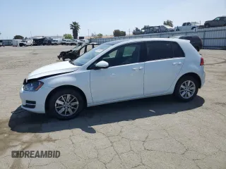 2015 Volkswagen Golf TSI S z VIN 3VW117AU8FM076676, wystawiony jako Copart lot #55051205 z przebiegiem 59 217 mil mil oraz Szkoda całkowita • Salvage title. Historia ofert i sprzedaży dostępna na DreamBid. Obrazek 1.