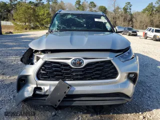 2020 Toyota Highlander XLE with VIN 5TDGZRAH5LS504770, listed as a Copart auction lot 48554725 with 84,711 mi miles and Non Repairable. Bid and sale history available at carsss.com. Image 5.