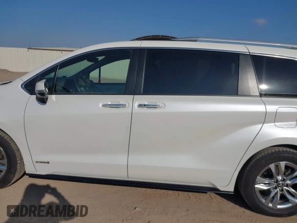 2021 Toyota Sienna Limited with VIN 5TDZSKFC5MS032668, listed as a IAAI auction lot 41858027 with 89,988 mi miles and . Bid and sale history available at DreamBid. Image 15.