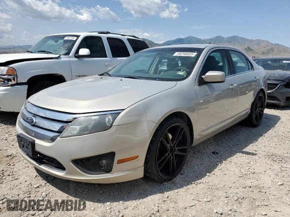 2010 Ford Fusion SE z VIN 3FAHP0HA7AR287260, wystawiony jako Copart lot #59298685 z przebiegiem 231 642 mil mil oraz Szkoda całkowita • Salvage title. Historia ofert i sprzedaży dostępna na DreamBid. Obrazek 1.