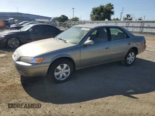 1998 Toyota Camry LE z VIN JT2BF22K2W0136410, wystawiony jako Copart lot #53152245 z przebiegiem 192 671 mil mil oraz Szkoda całkowita • Salvage title. Historia ofert i sprzedaży dostępna na DreamBid. Obrazek 1.