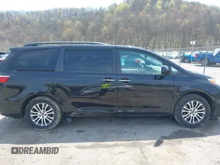 2019 Toyota Sienna XLE Auto Access Seat with VIN 5TDYZ3DC1KS998660, listed as a IAAI auction lot 42025856 with 113,376 mi miles. Bid and sale history available at carsss.com. Image 14.