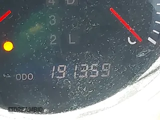 2004 Lexus ES 350 z VIN JTHBA30G245035134, wystawiony jako IAAI lot #42197303 z przebiegiem 191 359 mil mil oraz . Historia ofert i sprzedaży dostępna na DreamBid. Obrazek 13.
