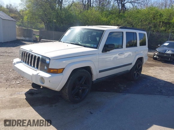 2008 Jeep Commander Sport with VIN 1J8HG48K38C232283, listed as a IAAI auction lot 41983485 with 185,905 mi miles. Bid and sale history available at carsss.com. Image 2.