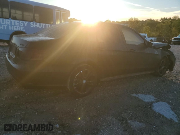 2014 Mercedes-Benz E 350 Luxury с VIN WDDHF8JB2EA982041, выставлен на аукционе Copart как лот 77882984 с пробегом 180 816 миль миль и На запчасти • Non repairable. История ставок и продаж доступна на DreamBid. Изображение 3.