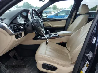 2017 BMW X5 xDrive35i z VIN 5UXKR0C50H0V66241, wystawiony jako Copart lot #55552565 z przebiegiem 108 245 mil mil oraz Szkoda całkowita • Salvage title. Historia ofert i sprzedaży dostępna na DreamBid. Obrazek 7.