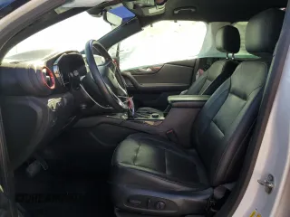 2020 Chevrolet Blazer RS z VIN 3GNKBERS4LS622402, wystawiony jako Copart lot #62028845 z przebiegiem 64 632 mil mil oraz Szkoda całkowita • Salvage title. Historia ofert i sprzedaży dostępna na DreamBid. Obrazek 7.