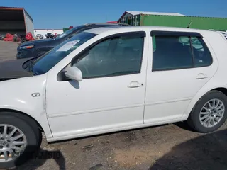 2004 Volkswagen Golf GLS z VIN 9BWGL61J644029751, wystawiony jako IAAI lot #42122791 z przebiegiem 155 058 mil mil oraz . Historia ofert i sprzedaży dostępna na DreamBid. Obrazek 14.