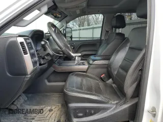 2019 GMC Sierra 3500HD Denali z VIN 1GT42WEY4KF274833, wystawiony jako Copart lot #46794325 z przebiegiem Nie podano mil oraz Szkody całkowita. Historia ofert i sprzedaży dostępna na DreamBid. Obrazek 7.