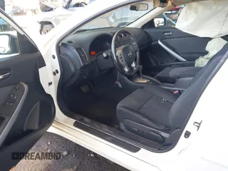 2009 Nissan Altima S z VIN 1N4AL24E99C188516, wystawiony jako IAAI lot #42128770 z przebiegiem 172 666 mil mil oraz . Historia ofert i sprzedaży dostępna na DreamBid. Obrazek 5.