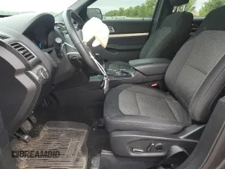 2017 Ford Explorer XLT с VIN 1FM5K7D8XHGA33580, выставлен на аукционе Copart как лот 56795705 с пробегом 82 071 миль миль и Списание • Salvage title. История ставок и продаж доступна на DreamBid. Изображение 7.