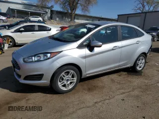 2019 Ford Fiesta SE z VIN 3FADP4BJ0KM159990, wystawiony jako Copart lot #52317735 z przebiegiem 35 294 mil mil oraz Szkoda całkowita • Salvage title. Historia ofert i sprzedaży dostępna na DreamBid. Obrazek 1.