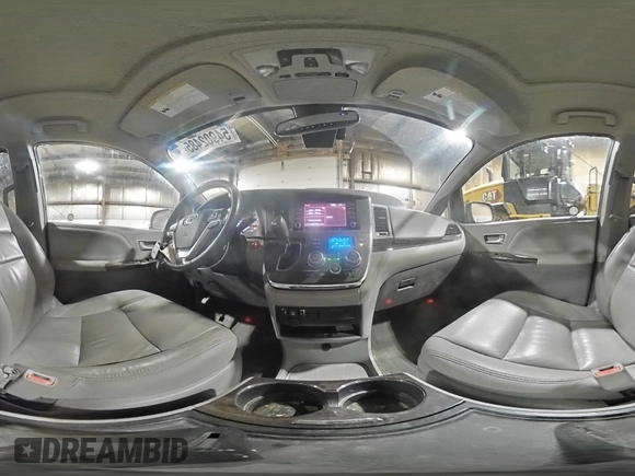 2018 Toyota Sienna XLE с VIN 5TDDZ3DC4JS208054, выставлен на аукционе Copart как лот 54902485 с пробегом 110 296 миль миль и Списание • Salvage title. История ставок и продаж доступна на DreamBid. Изображение 15.
