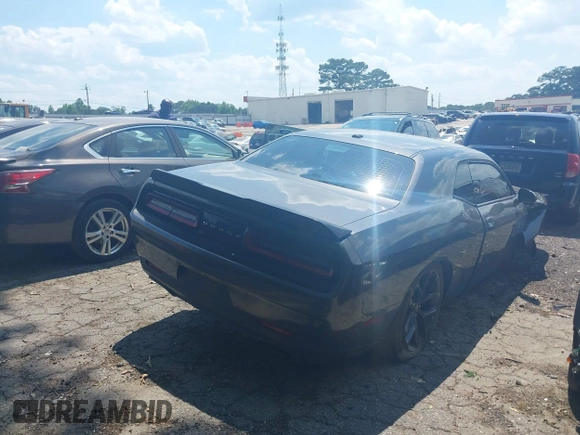 2019 Dodge Challenger R/T z VIN 2C3CDZBT1KH571481, wystawiony jako IAAI lot #39615755 z przebiegiem 90 073 mil mil oraz . Historia ofert i sprzedaży dostępna na DreamBid. Obrazek 4.