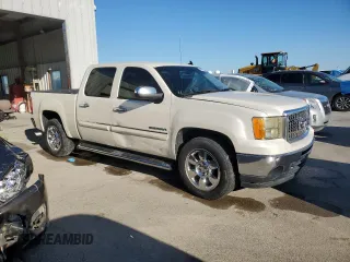 2010 GMC Sierra 1500 SLT z VIN 3GTRCWE08AG287062, wystawiony jako Copart lot #45991885 z przebiegiem 310 055 mil mil oraz Szkody całkowita. Historia ofert i sprzedaży dostępna na DreamBid. Obrazek 4.