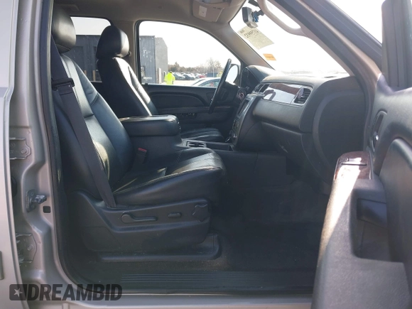 2013 GMC Yukon SLT with VIN 1GKS2CE01DR298299, listed as a IAAI auction lot 41759932 with 167,283 mi miles. Bid and sale history available at carsss.com. Image 5.
