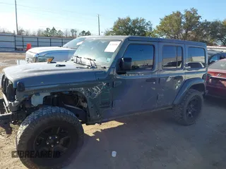 2018 Jeep Wrangler Unlimited Sahara with VIN 1C4HJXEG8JW239535, listed as a IAAI auction lot 41711596 with 85,675 mi miles. Bid and sale history available at carsss.com. Image 15.