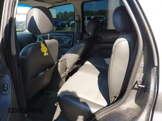 2004 Ford Escape XLT with VIN 1FMCU031X4DA18148, listed as a IAAI auction lot 42566498 with 264,092 mi miles and . Bid and sale history available at DreamBid. Image 8.