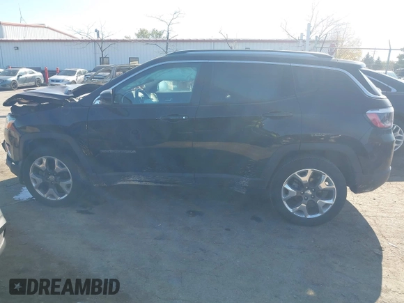 2021 Jeep Compass Limited with VIN 3C4NJDCB0MT575716, listed as a IAAI auction lot 40622338 with 47,057 mi miles and . Bid and sale history available at carsss.com. Image 14.