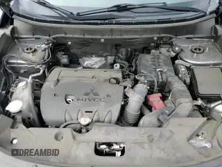 2020 Mitsubishi Outlander SE z VIN JA4AP4AU0LU026596, wystawiony jako Copart lot #70594135 z przebiegiem 102 901 mil mil oraz Szkoda całkowita • Salvage title. Historia ofert i sprzedaży dostępna na DreamBid. Obrazek 15.