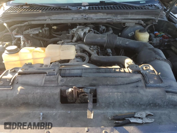 1999 Ford F-250 XL with VIN 1FTNX21S8XEC58955, listed as a Copart auction lot 84917334 with 272,953 mi miles and Salvage title. Bid and sale history available at DreamBid. Image 11.