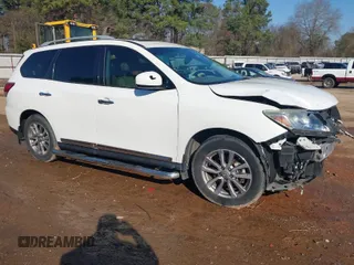2014 Nissan Pathfinder SV with VIN 5N1AR2MNXEC717731, listed as a IAAI auction lot 41686753 with 127,147 mi miles. Bid and sale history available at carsss.com. Image 1.
