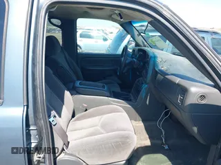 2006 Chevrolet Silverado 1500 LT1 with VIN 2GCEK13T961173184, listed as a IAAI auction lot 41864254 with 700,443 mi miles. Bid and sale history available at carsss.com. Image 5.
