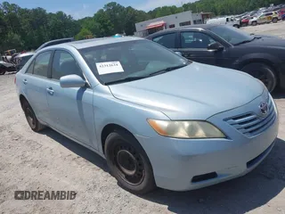 2007 Toyota Camry CE z VIN 4T1BE46K77U503128, wystawiony jako IAAI lot #42312634 z przebiegiem 255 025 mil mil oraz . Historia ofert i sprzedaży dostępna na DreamBid. Obrazek 1.