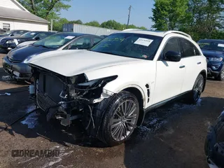 2017 Infiniti QX70 with VIN JN8CS1MW0HM411905, listed as a IAAI auction lot 42136954 with 84,146 mi miles. Bid and sale history available at carsss.com. Image 18.