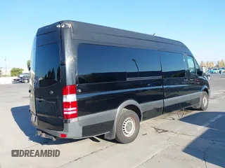 2018 Mercedes-Benz Sprinter Passenger with VIN WDZPE8CD3JP611517, listed as a IAAI auction lot 37859774 with 170,517 mi miles. Bid and sale history available at carsss.com. Image 4.
