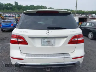 2014 Mercedes-Benz M 550 with VIN 4JGDA7DBXEA328591, listed as a IAAI auction lot 42487544 with 122,136 mi miles and . Bid and sale history available at DreamBid. Image 16.