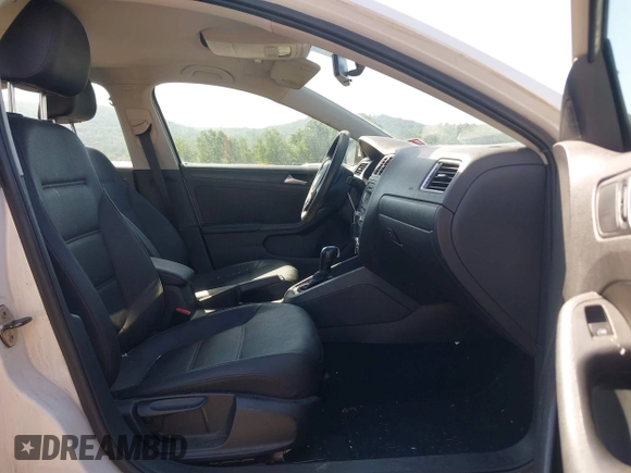 2012 Volkswagen Jetta SE with VIN 3VWDP7AJ0CM306577, listed as a IAAI auction lot 42585620 with 235,667 mi miles and . Bid and sale history available at DreamBid. Image 5.