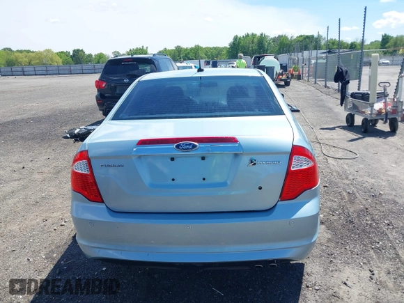 2010 Ford Fusion Hybrid z VIN 3FADP0L33AR385001, wystawiony jako IAAI lot #42074965 z przebiegiem 195 962 mil mil oraz . Historia ofert i sprzedaży dostępna na DreamBid. Obrazek 16.