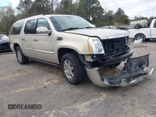 2007 Cadillac Escalade ESV with VIN 1GYFK668X7R294852, listed as a IAAI auction lot 41826885 with 77,944 mi miles. Bid and sale history available at carsss.com. Image 1.