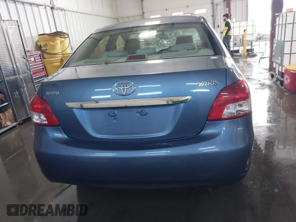 2009 Toyota Yaris z VIN JTDBT903291334617, wystawiony jako IAAI lot #40966291 z przebiegiem 203 578 mil mil oraz . Historia ofert i sprzedaży dostępna na DreamBid. Obrazek 17.