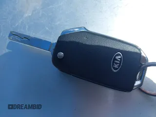 2019 Kia Forte LXS z VIN 3KPF24AD5KE099888, wystawiony jako IAAI lot #42279249 z przebiegiem 90 095 mil mil oraz . Historia ofert i sprzedaży dostępna na DreamBid. Obrazek 11.