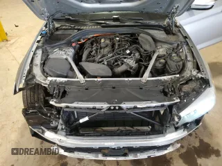 2019 BMW 5 Series 530e xDrive with VIN WBAJB1C56KB376153, listed as a Copart auction lot 58242585 with 67,638 mi miles and Salvage title. Bid and sale history available at DreamBid. Image 11.