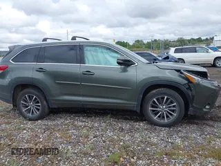 2018 Toyota Highlander SE with VIN 5TDJZRFH9JS823049, listed as a IAAI auction lot 39639165 with 85,990 mi miles and . Bid and sale history available at DreamBid. Image 13.
