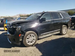 2022 GMC Yukon SLT with VIN 1GKS2BKD5NR356479, listed as a Copart auction lot 77674304 with 33,580 mi miles and Salvage Title. Bid and sale history available at carsss.com. Image 1.